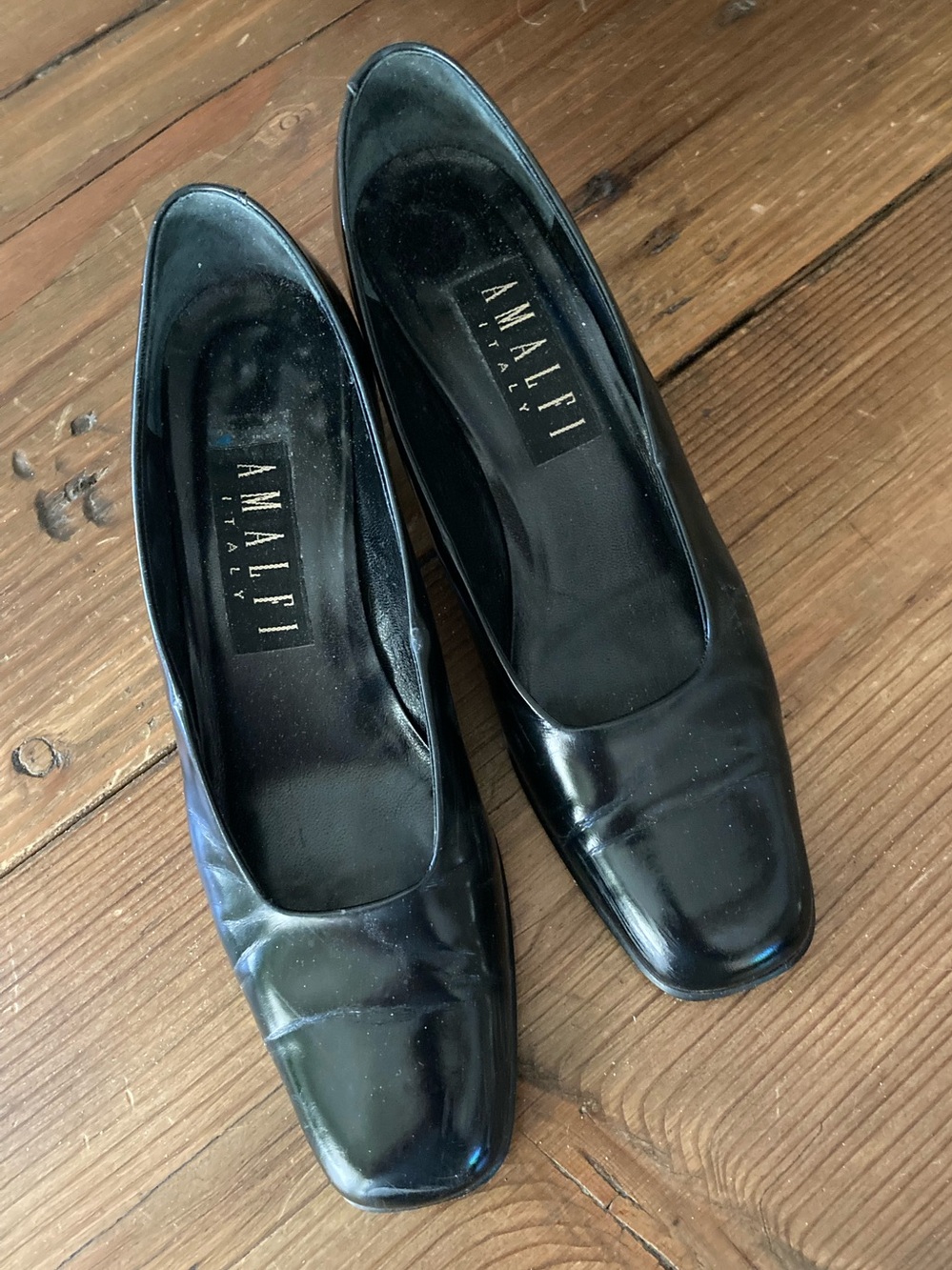Amalfi Black Leather Square-Toe Flats